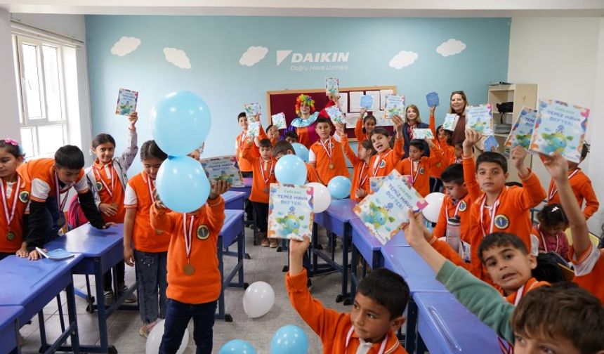 Şanlıurfa'da 23 Nisan’a özel "Temiz Hava Sınıfı" açıldı.