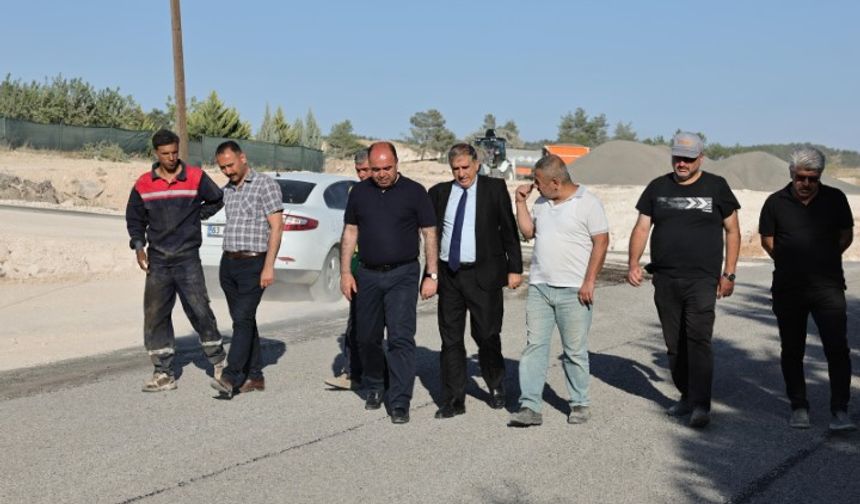 Karaköprü’de Yeni Yollar Sathi Kaplamayla Hizmete Açılıyor