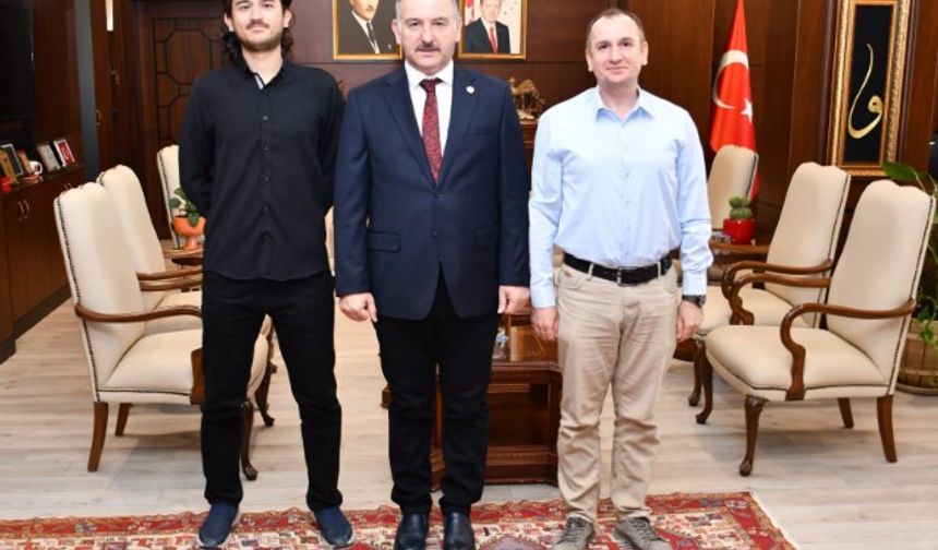 Yapay Zekâdan Sanata: Şanlıurfalı Öğrenci Türkiye'yi Salladı