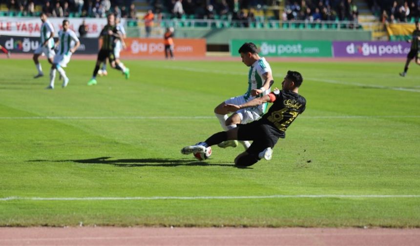 Lider Şanlıurfaspor Evinde Puan Kaybetti: Gol Sesi Çıkmadı