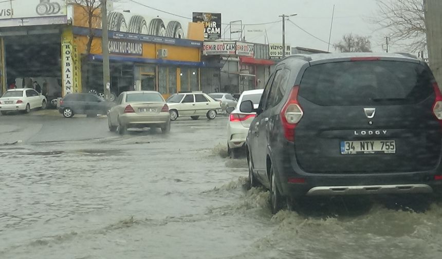 Şanlıurfa’da Sis Ve Yağmur Trafikte Etkili Oldu!