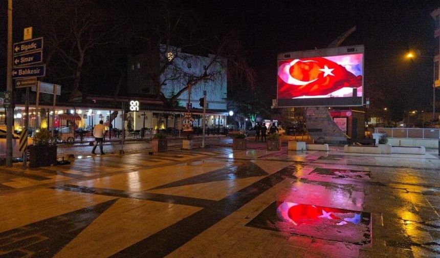 Balıkesir’de 5.2 Büyüklüğünde Deprem: Çevre İllerde de Hissedildi