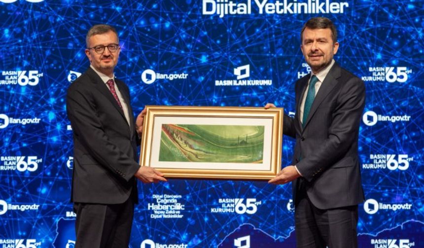 Prof. Dr. Duran: “Hakikatin Korunması, İlkeli Gazetecilikle Mümkün”