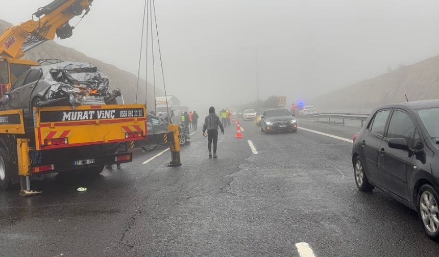 Gaziantep-Şanlıurfa Otoyolunda Feci Kaza Sonrası Trafik Kontrollü Sağlanıyor