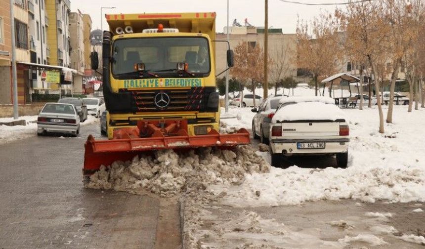 Şanlıurfa Haliliye’de Karla Mücadele Çalışmaları Aralıksız Sürüyor