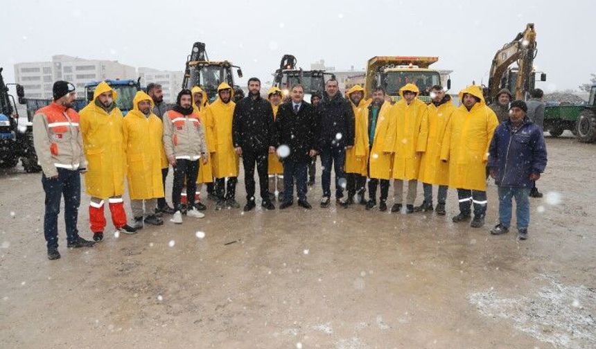 Şanlıurfa’da Kar Yağışı Öncesi Haliliye Belediyesi Teyakkuzda