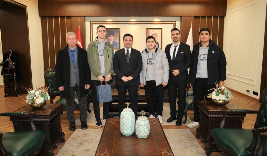 Haliliye Kaymakamı Şahin, Şehit Onur Kılıç Anadolu İmam Hatip Lisesi’ni Kabul Etti