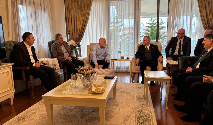 CHP Şanlıurfa İl Başkanı Karadağ’dan Zeydan Karalar’a Geçmiş Olsun Ziyareti