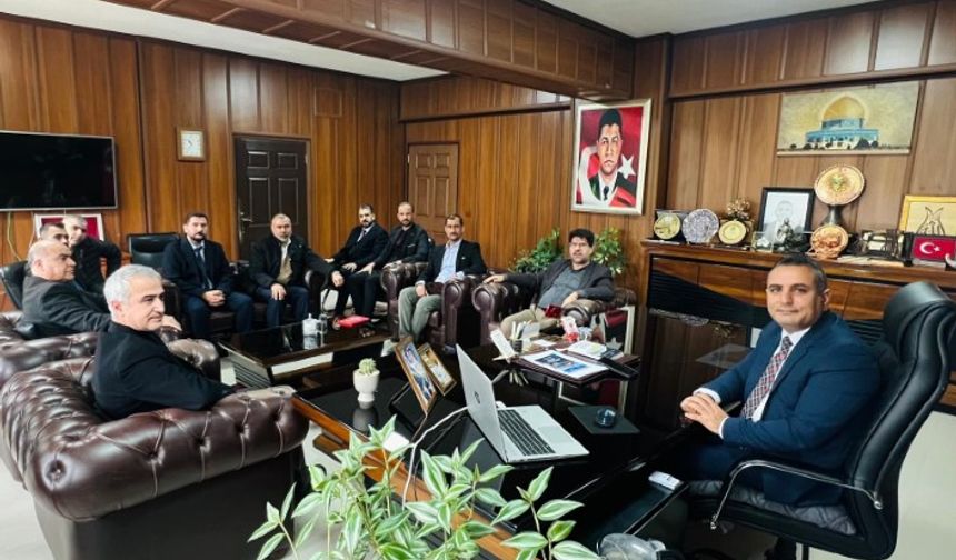 Memur-Sen Heyeti Viranşehir’de İlçe Milli Eğitim Müdürü’nü Ziyaret Etti