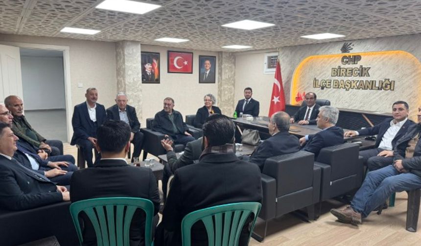 CHP Heyeti Birecik İlçe Başkanlığını Ziyaret Etti