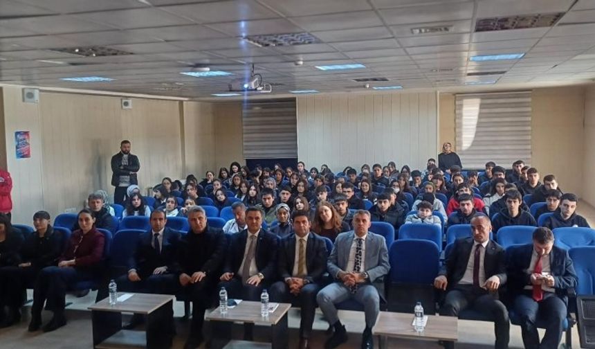 Hakkarili Gençler Şanlıurfa’da Düzenlenecek TEKNOFEST ve DENEYAP ile Teknolojiye Yöneliyor!