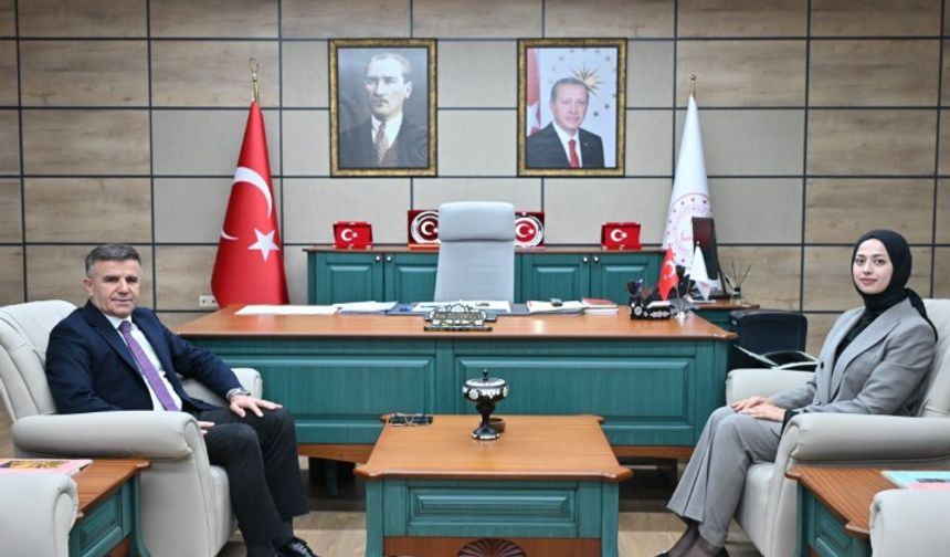 Kaymakam Adayı Nihal Özer’den İl Milli Eğitim Müdürü Sultanoğlu’na Ziyaret
