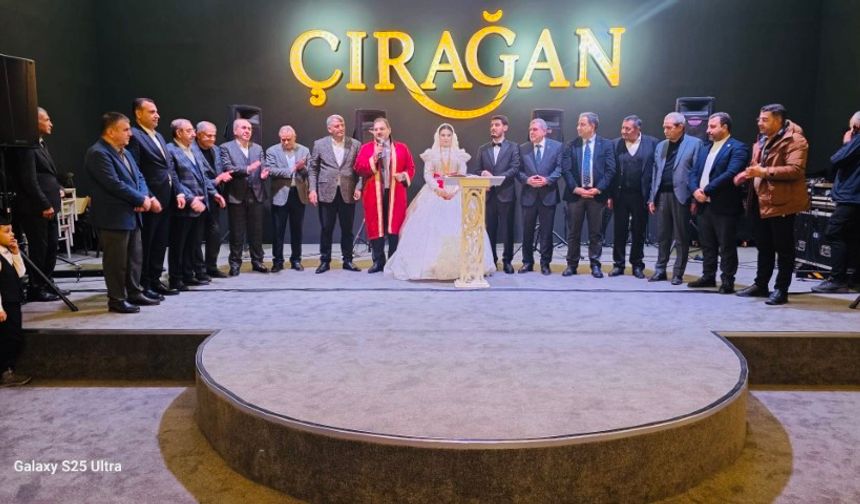 Demirkan ve Başak Ailelerinin Mutlu Günü: Siyaset Dünyası Bu Düğünde Buluştu