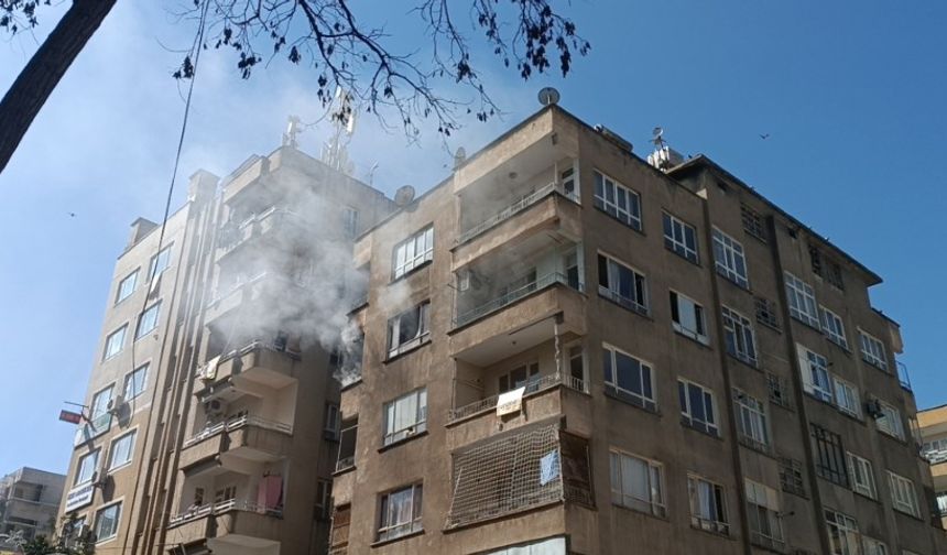 Şanlıurfa Haliliye’de Apartman Yangını Korkuttu!