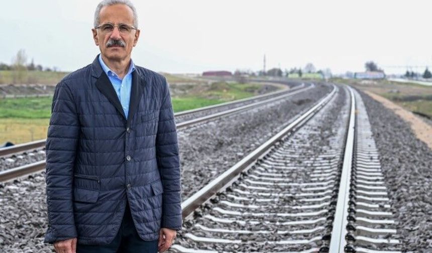 Bakan Abdulkadir Uraloğlu’ndan Bursa Yüksek Hızlı Tren Açıklaması