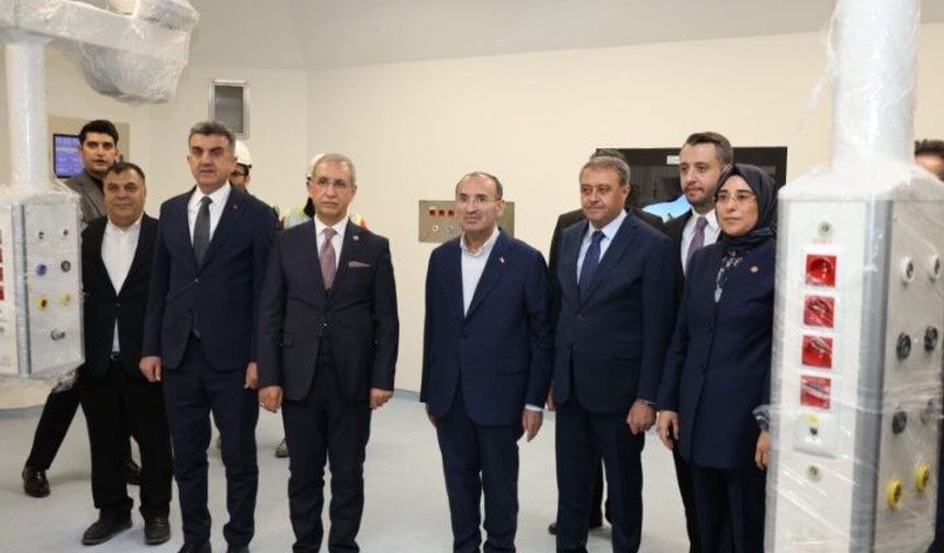 AK Parti Şanlıurfa İl Başkanı Günbegi’den Şehir Hastanesi Ziyareti