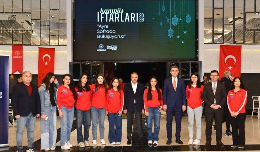 Vali Şıldak, Gençlerle “Kampüs İftarları”nda Buluştu