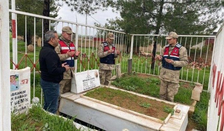 Şanlıurfa'da Şehit Kabirlerinde Bayram Temizliği