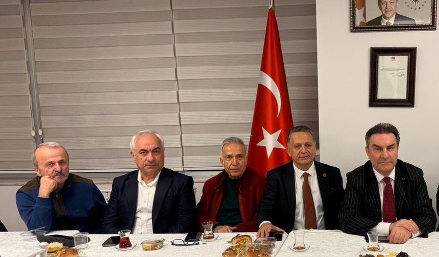 KGK’nın Ankara’daki İftar Buluşmasında Savaş Gündemi Konuşuldu