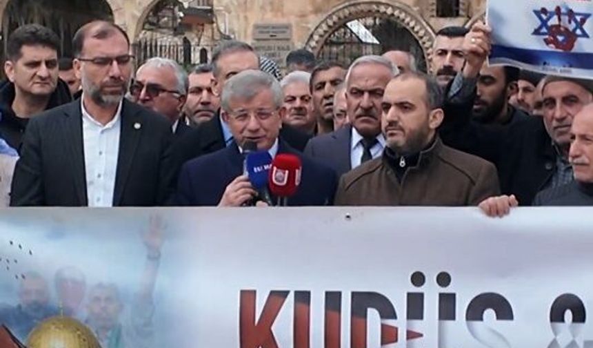 Davutoğlu: “Filistin’deki zulmün arkasında Netanyahu ve Trump var”