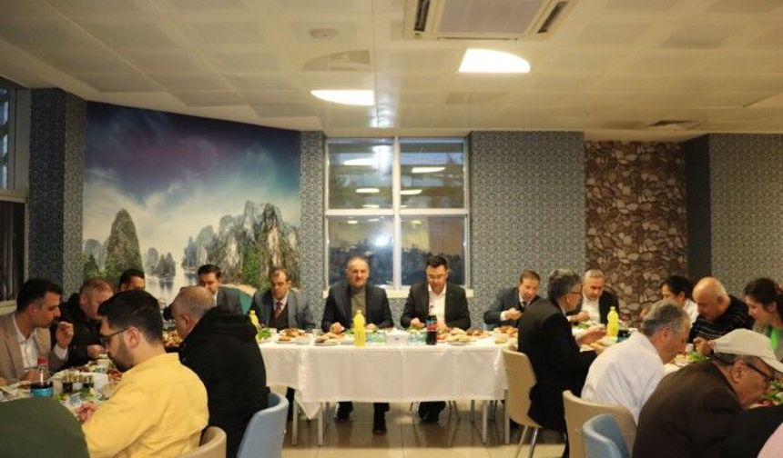 Şanlıurfa’da Akademik Ve Sağlık Personeline Özel İftar Programı