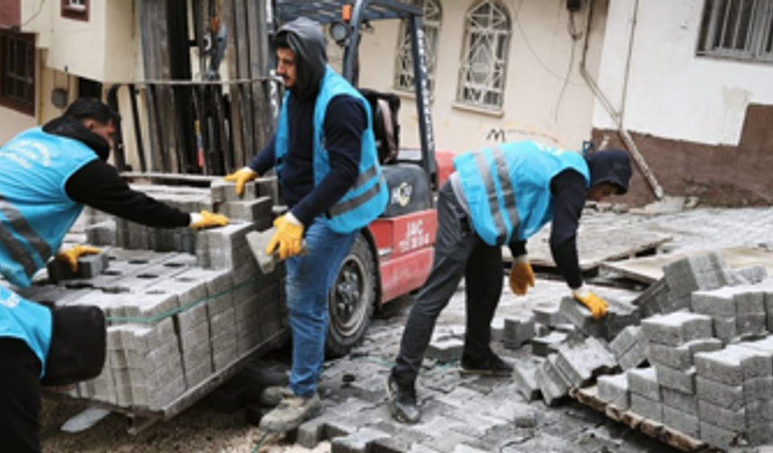 Şanlıurfa Eyyübiye’de Parke Taşı Çalışmaları Aralıksız Sürüyor!