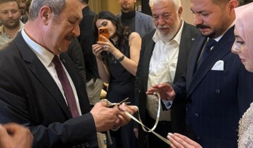 Şanlıurfa Ticaret Borsası Başkanı Kaya, Nişan Törenine Katıldı!