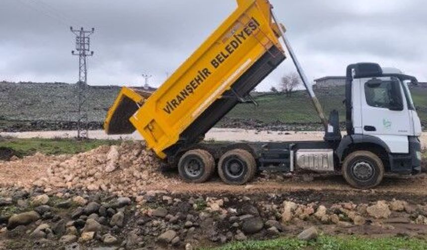 Şanlıurfa Viranşehir Adaköy’de Yol ve Köprü Onarım Seferberliği!