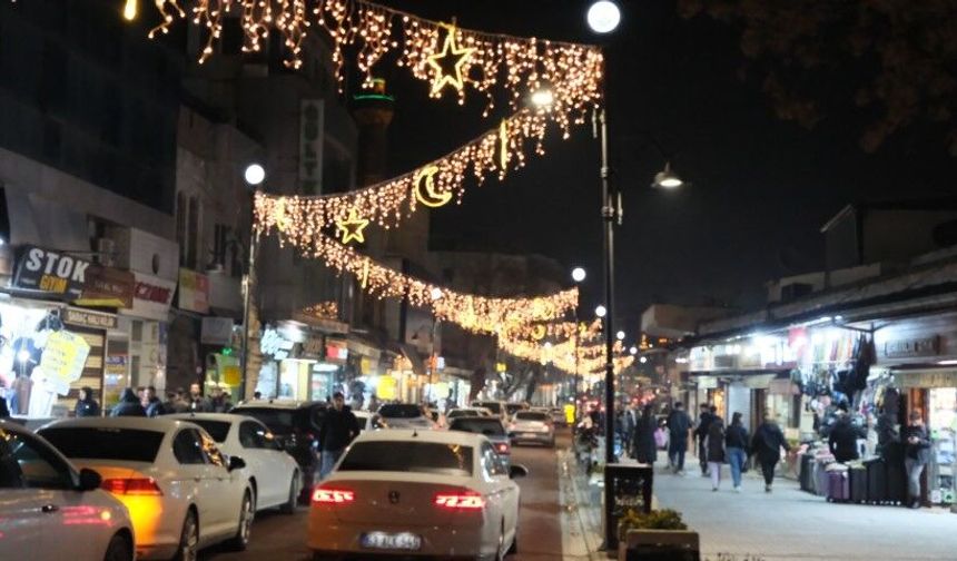 Şanlıurfa Divanyolu’nda Büyük Değişim: Yaya Yoğunluğu Katlandı