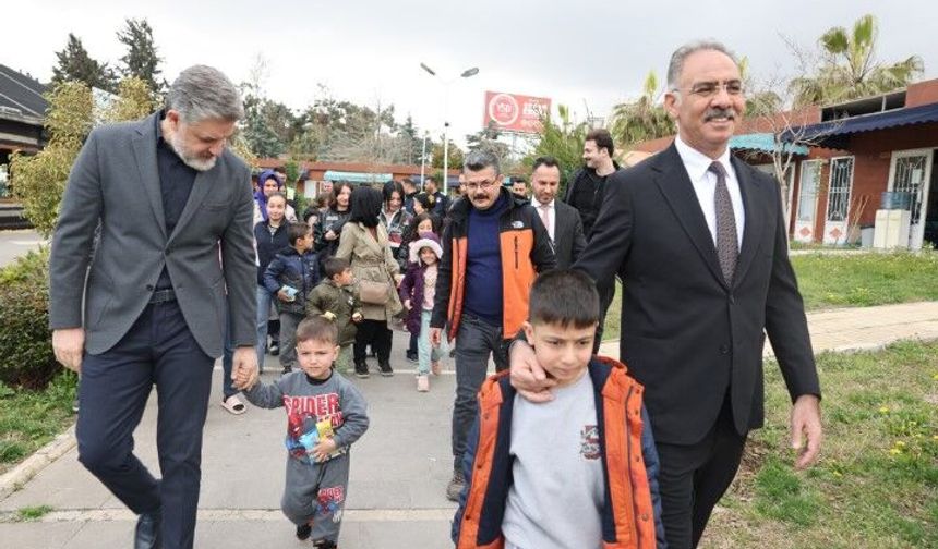 Şanlıurfa’da Yetim Ve Öksüz Çocuklara  Bayram Hediyesi