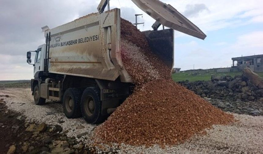 Şanlıurfada Sel Sonrası Yollar Yeniden Ulaşıma Açıldı