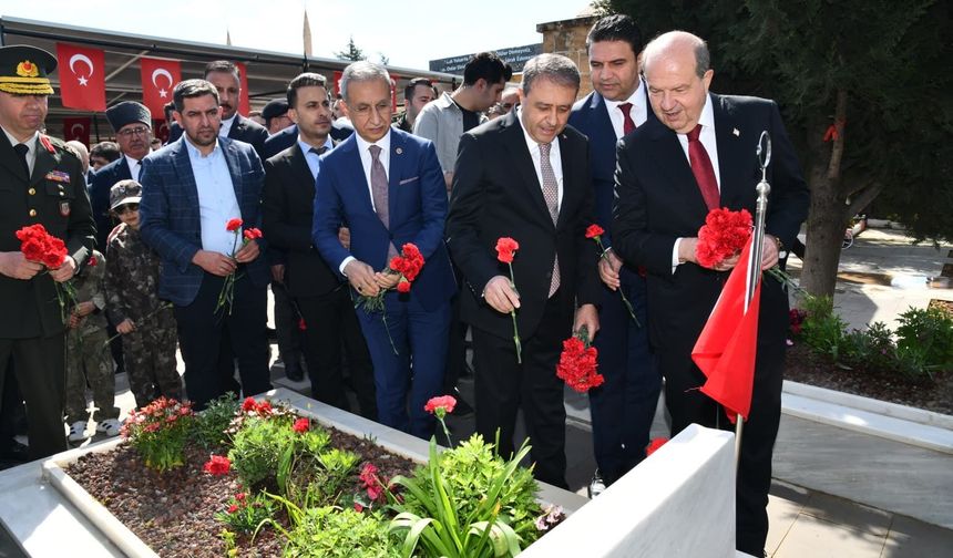 Şanlıurfa'da 11 Nisan Kurtuluş Günü kutlanıyor Şehitler anısına çelenk bırakıldı