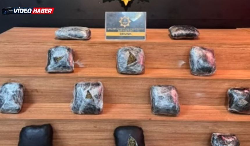 Şanlıurfa'da otomobilin bagajından uyuşturucu çıktı, sürücü gözaltında