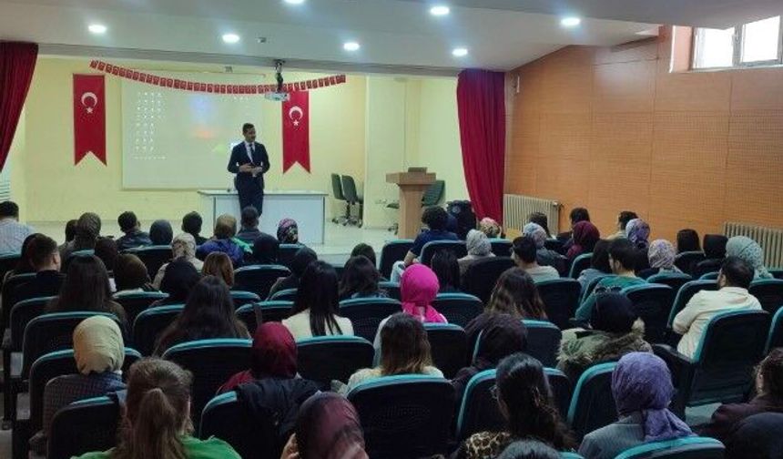 Şanlıurfa Eyyübiye’de öğretmenlere bilgilendirme semineri