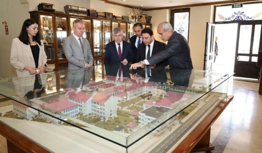 Haliliye Kaymakamı Şahin’den Urfa Mesleki ve Teknik Anadolu Lisesi ziyareti