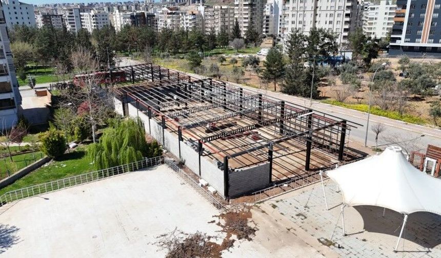 Karaköprü Atakent’te İki Yeni Spor Salonu İnşaatında Çalışmalar Aralıksız Sürüyor!