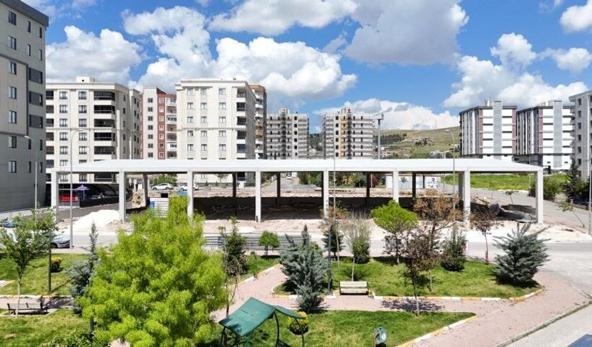 Şanlıurfa Karaköprüde Yeni Semt Pazarı Projesi Hızla Yükseliyor