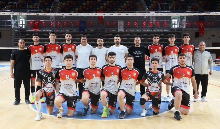 Şanlıurfa BB Voleybol takımından başarı kombosu