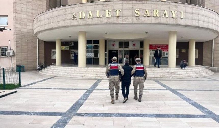 Şanlıurfa’da Dolandırıcılık Suçundan Aranan Şahıs Yakalanarak Tutuklandı
