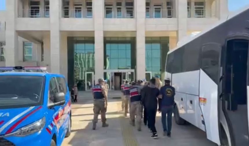 Şanlıurfa’da Jandarma Göçmen Kaçakçılığıyla Mücadelede 18 Şüpheliye Adli İşlem Başlattı