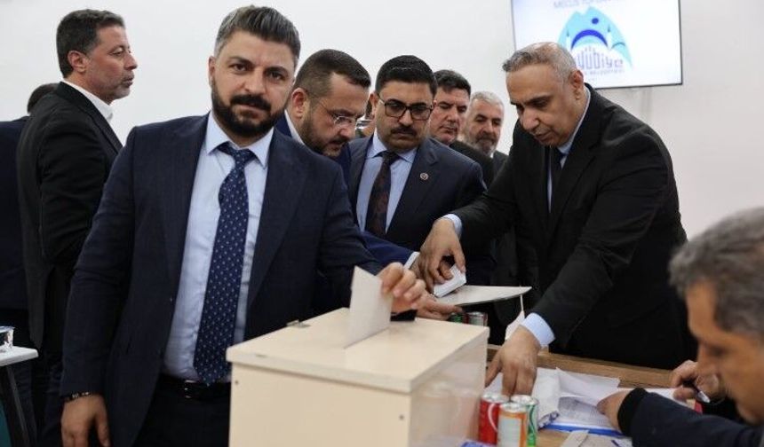 Eyyübiye Belediye Meclisi Başkanvekilleri Belirlendi