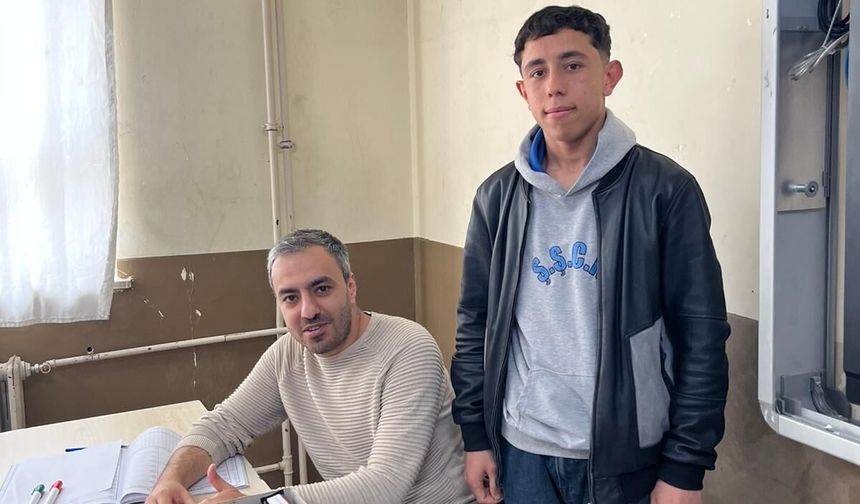 Şanlıurfalı çocuklardan örnek adım: “Size uzatacak tek şeyimiz çikolatadır”