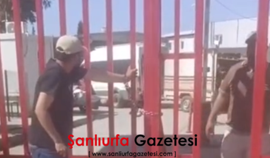 Akçakale Gümrük Kapısı’nda adli sicil gerekçesiyle içeri alınmayan vatandaş kendini zincirledi