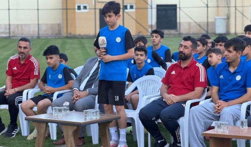 Karaköprü’de Genç Sporcular Başkan Nihat Çiftçi İle Buluştu