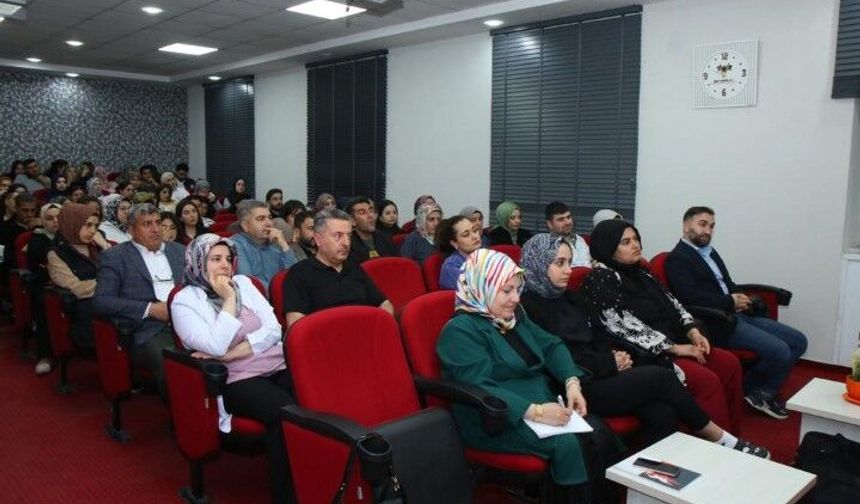 KADEM’den Balıklıgöl Devlet Hastanesi Personeline “İki İnsan” Eğitimi