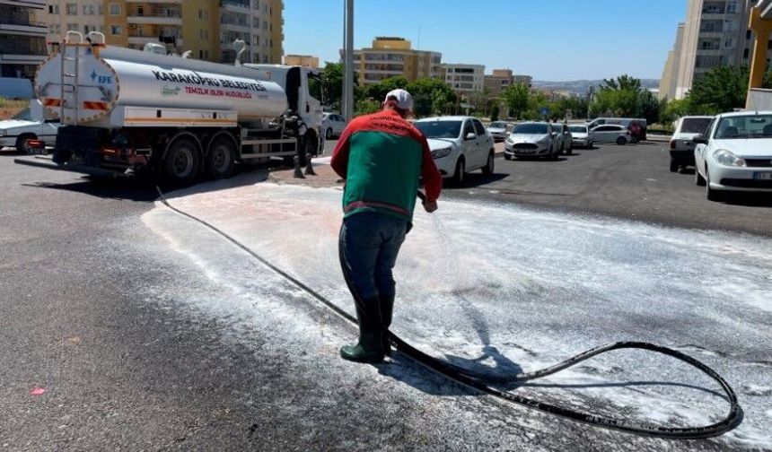 Karaköprü Belediyesi’nden Kurban Kesim Alanlarında Yoğun Mesai