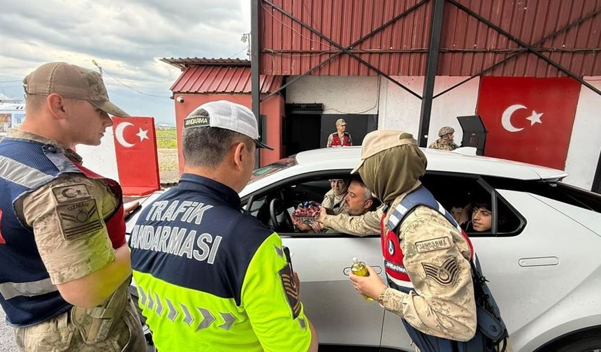 Şanlıurfa-Diyarbakır Karayolunda ‘dron’ destekli denetim