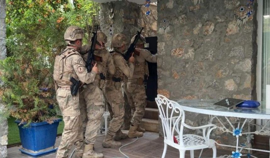 Daltonlar Çetesine Şanlıurfa'da operasyon; 12 gözaltı!