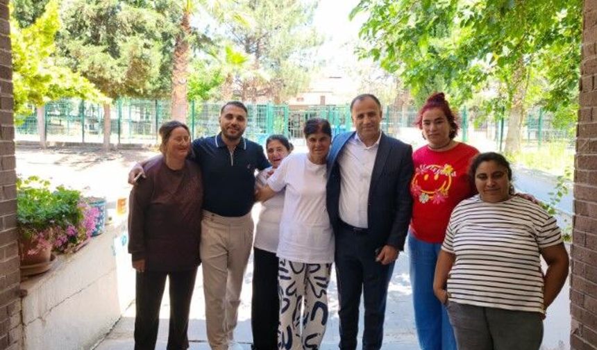 Özel Bireylerle Bayramlaşma Programı Düzenlendi