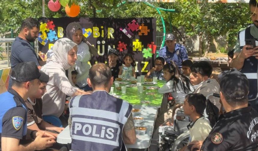 Şanlıurfa'da görevli polislerden özel çocuklara sürpriz